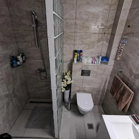 Adamant Apartament *